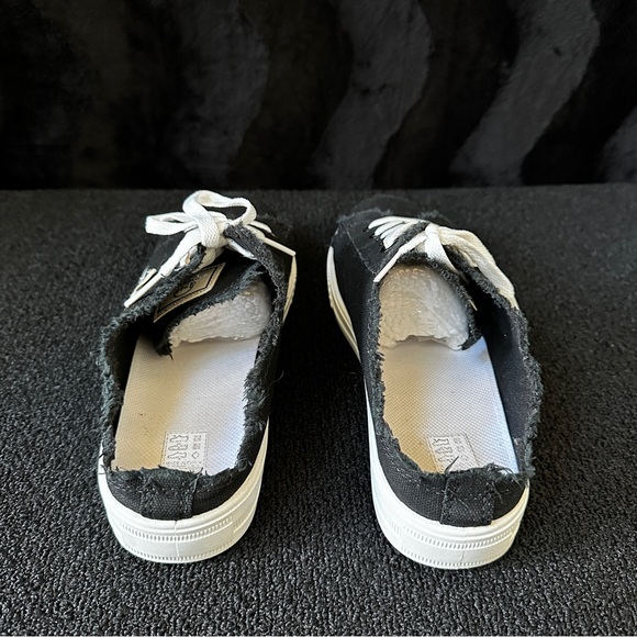 Canvas Slip On Sneakers - Picture 4 of 11